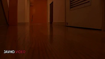 Akina Hara te suce dans un bain japonais torride