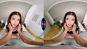 Brill Angel monta pau grande em cena VR de pêssegos