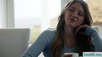 Montando la cara de mi amiga MILF mientras la penetro