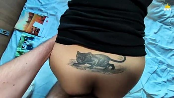 Горячая русская MILF жена сосёт и изменяет соседу в автобусе