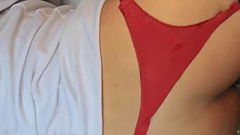 Baisée en public avec le mec de ma meilleure amie, je trompe mon copain