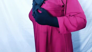 Горячая хиджабистка из Индии лижет зад и жестко трахается