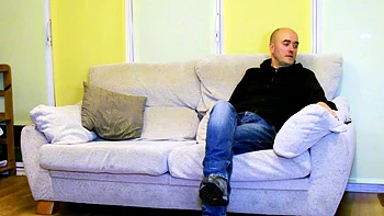 Brunete linda adolescente chupando pau hardcore