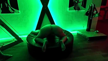 Follada dura a cuatro patas y nalgadas en pareja amateur