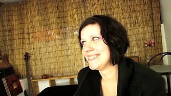 David El Moreno Tongue Fucks Pussy Deep Then Licks Her Out Intensive