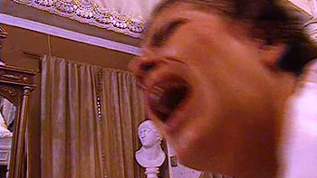 Dominante, kurvige Brünette Pornostar bläst