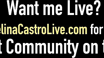 Анджелина Кастро с огромными силиконовыми сиськами дрочит