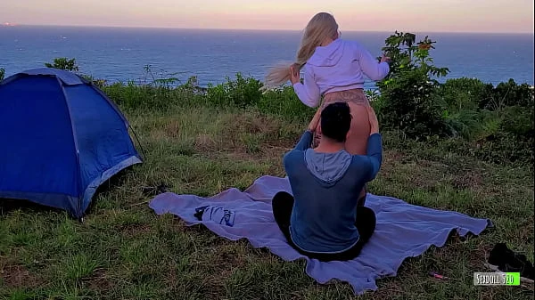 Sexo Arriscado Casal Amador real fodendo em acampamento - Sexdoll 520