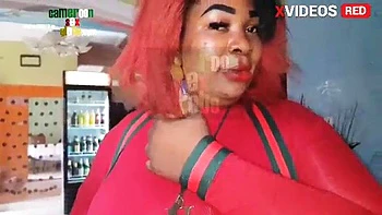 Femme infidèle baisée et jouie : Grosse chatte et pipe