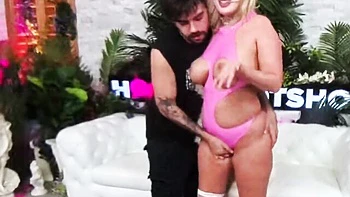 Нэйд Нэсти и Тиффани Мэдисон делают грязный минет с пальцами