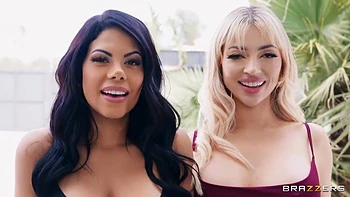 Gatita Veves com peitos grandes em trio com Jordi e Kesha