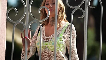 Милфа Хейви с искрящимися глазами трахается