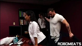 Masturbación solitaria con fetiches