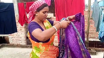 Indisches Teen mit fettem Arsch beim harten Homemade-Fick