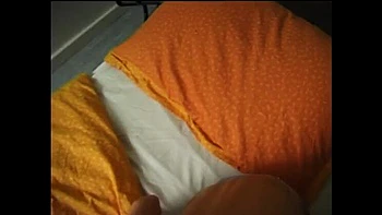 Pequena vadia morena leva foda bruta em casting amador