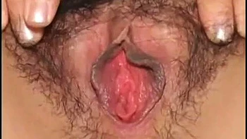 Chatte asiatique japonaise sexy en stripchat