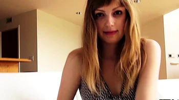 Dolly Leigh debuta en anal con un desconocido bien dotado