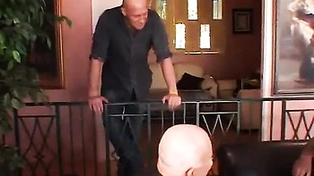 Femmes chaudes, échangistes, cuckold anal et éjac