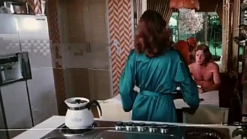 Madrastra Kay Parkar chupa y monta con tetas grandes