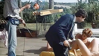 Винтажная MILF Милли Даббрачио жестко трахнута в анус