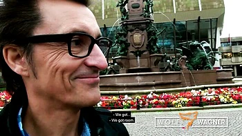 Junge Deutsche fickt großen Schwanz und bekommt Sperma auf den Arsch