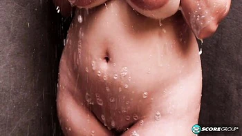 Kim Velez déshabille son gros cul de latina