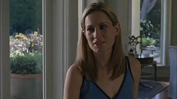 Großbusige Mutter Aarah fickt Stiefsohn hart, Handjob und tiefen Schluck