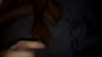 Amateurpaar hart geblasen, Doggy und Cowgirl gefickt