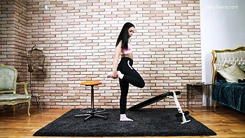 Brunette Gymnast's Big Tits Fetish Split