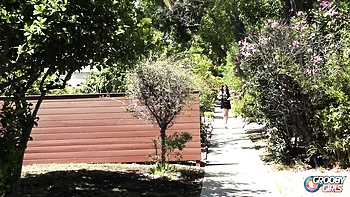 Amanda Riley Fucks Bareback in 60fps