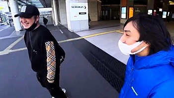 Japanese Amateur Sucks Deep in Reality
