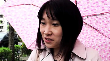 Shino’s friends watch her creampie by hubby