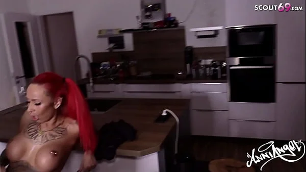 Perverse Sperma Schlammschlacht mit deutscher Anni Angel und Transe