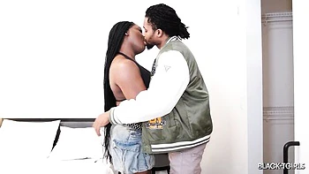 Yaya's Black Tgirl Gets Fucked Bareback