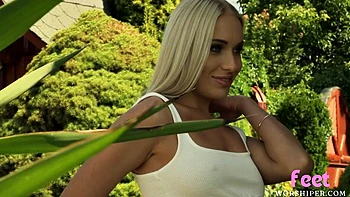 Foot-Licked Babe Fucked by BF in Cowgirl