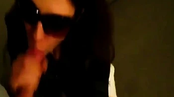 Amateur Girl Gives Blowjob in Public