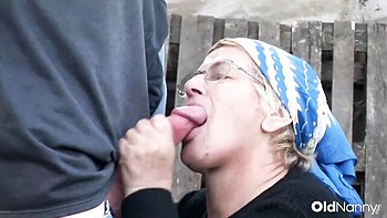 Watch flirtatious GF's sex